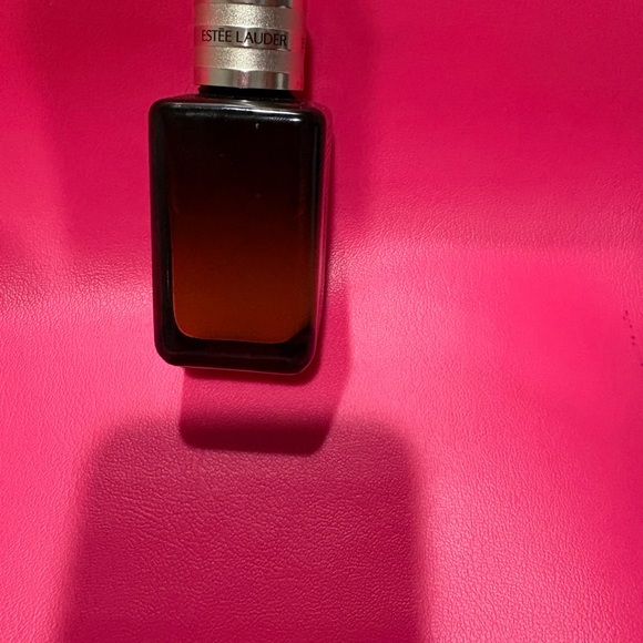 Estee Lauder Advanced Night Repair Serum - Black and Silver - Picture 3 of 3